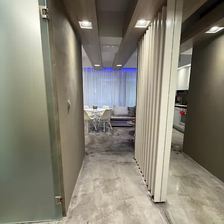 Erasmia Beachside Apartment *
